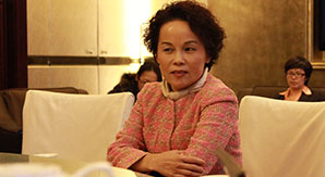 星河湾集团副董事长吴惠珍:不会放弃鄂尔多斯