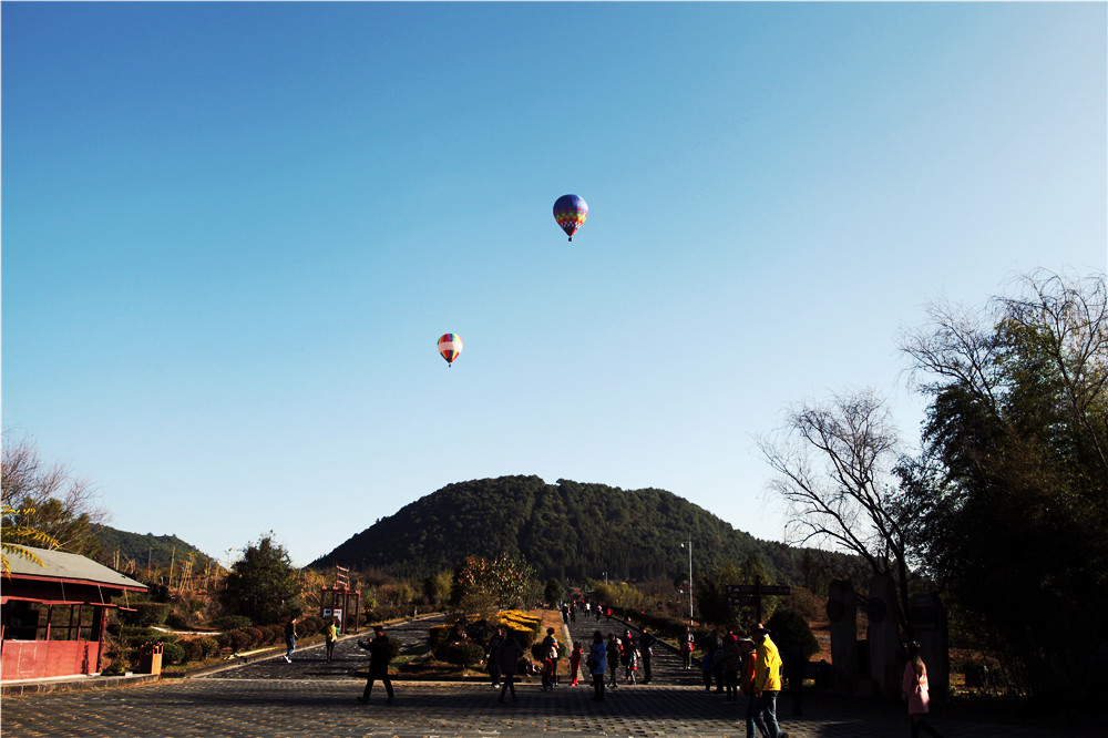 遇见 原乡 预见腾冲-新华房产南京站
