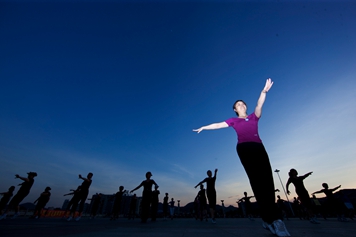 城市和乡村的广场舞