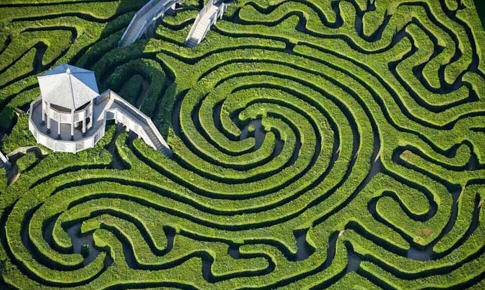 探秘世界最长花园迷宫