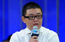 春光地产营销中心总经理施宝成