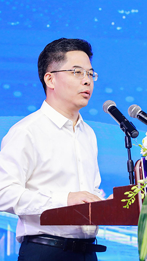 珠江电影集团党委书记、董事长，广东电影家协会主席 王垂林