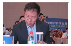 经济学家、燕京华侨大学校长 华生