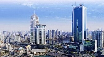 华中地区首个民间金融聚集区开街