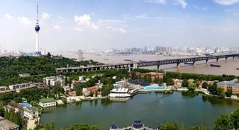 珠海华发置业再拿四新地块