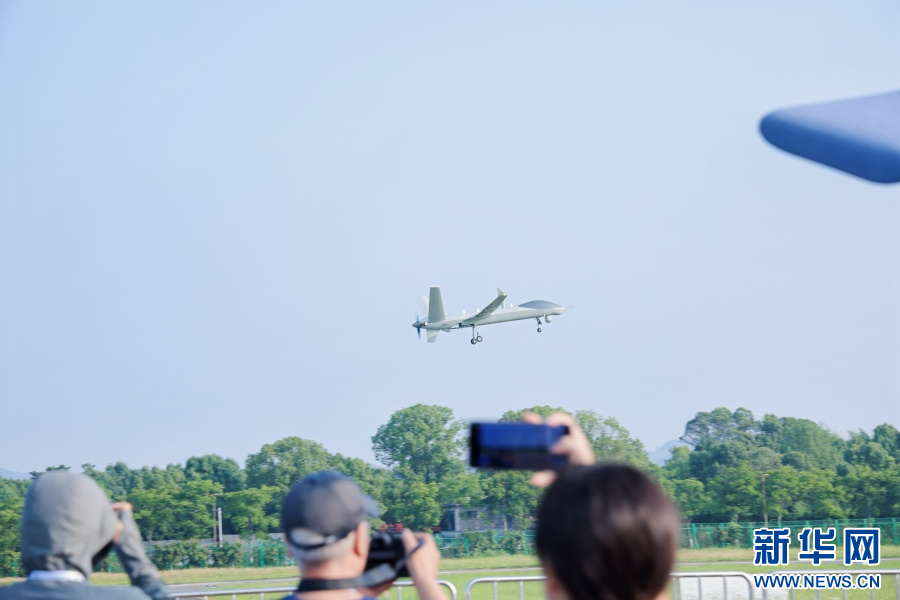 空天盛宴来了！一批新型航空器在重庆梁平升空
