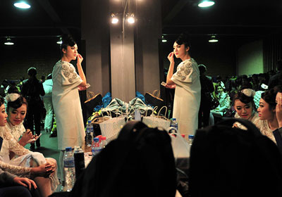 从象牙塔走向T台圣殿