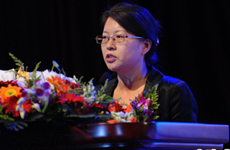 国务院法制办董超洁发表演讲