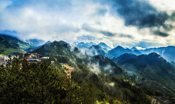 方斗山晨曦 林登周