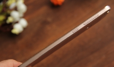 号称下秒红蓝机上秒旗舰 乐视超级手机1S图赏