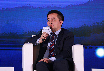 对话&mdash;&mdash;上海银行总行副行长 黄涛