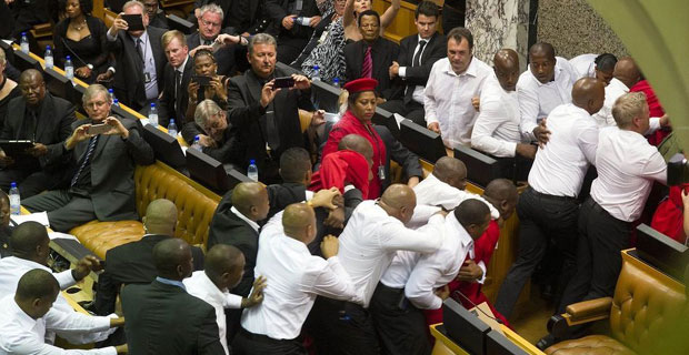 南非总统发表国情咨文现场引骚乱