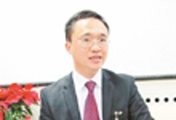 杨大可:回乡创业 甘做种梨人