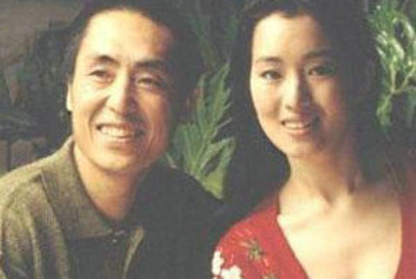 从工人到名导 揭秘张艺谋与巩俐分手原因