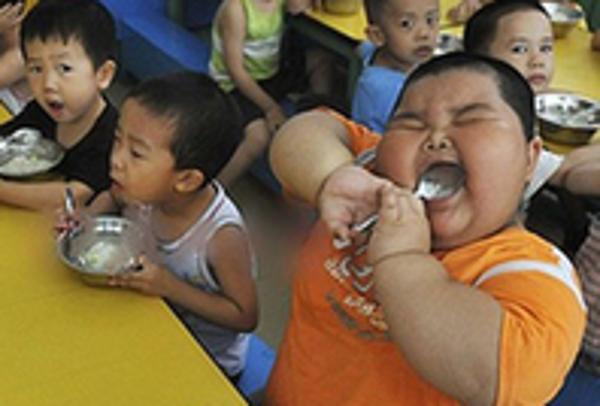 揭秘3岁120斤小胖的烦恼生活