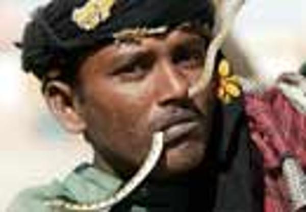 走进神秘的蛇人部落