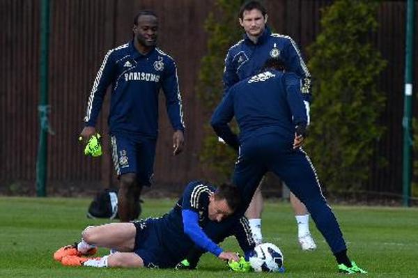 切尔西举行公开训练课 备战欧联赛决赛