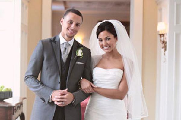 库里娇妻自曝恋爱史 青梅竹马恋情修成正果(图)