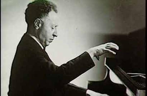 跳跃在黑白键间的精灵：盘点世界著名的钢琴大师