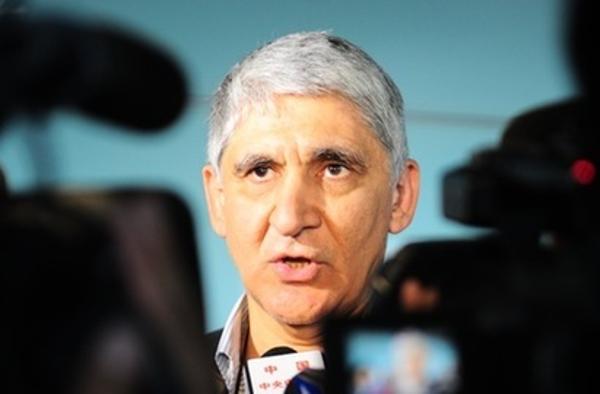 男篮新主帅即将正式掌印 扬纳基斯今日抵京