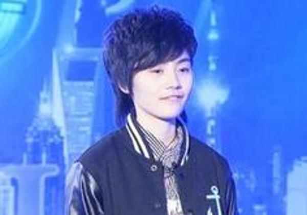 女选手19岁谈13次恋爱 韩红怒：谈恋爱是你爱好?