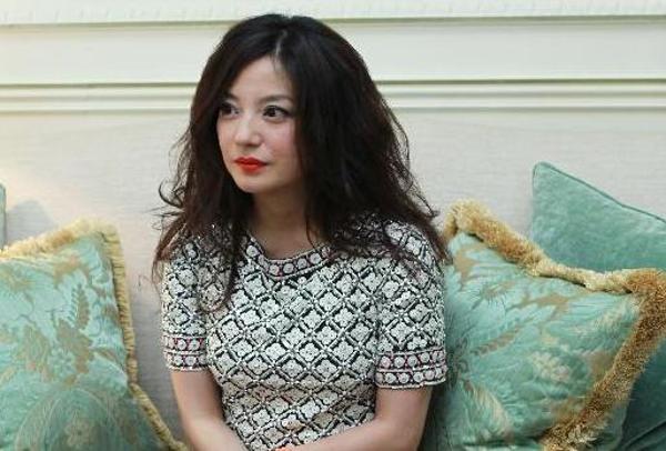 第三届法国中国电影节开幕 赵薇灿烂亮相