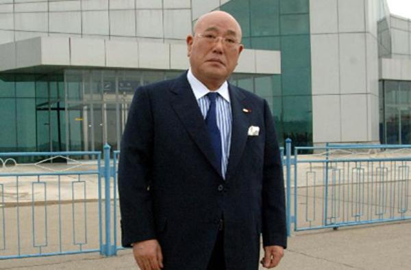 日本首相顾问饭岛勋抵达朝鲜访问