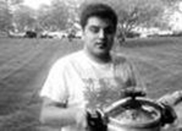 沙特留学生端高压锅被美国警方围捕