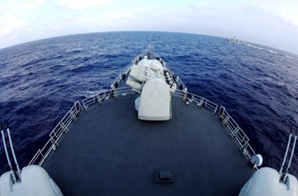 我军远海编队西太实战训练猛照