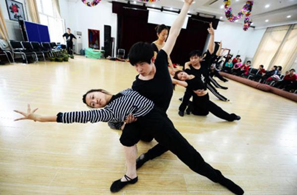 在无声的世界追寻舞蹈之梦