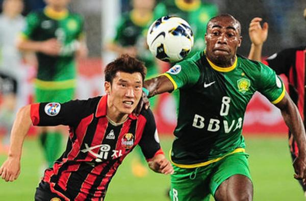 国安主场憾平10人首尔FC