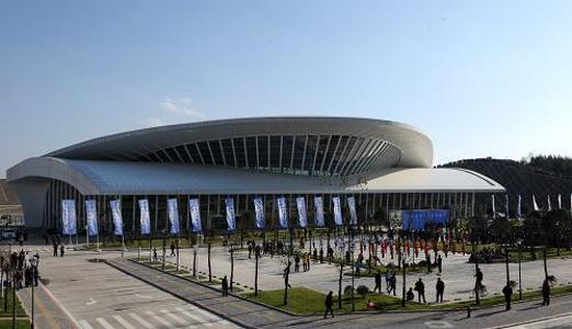 贵州六盘水月照机场正式通航