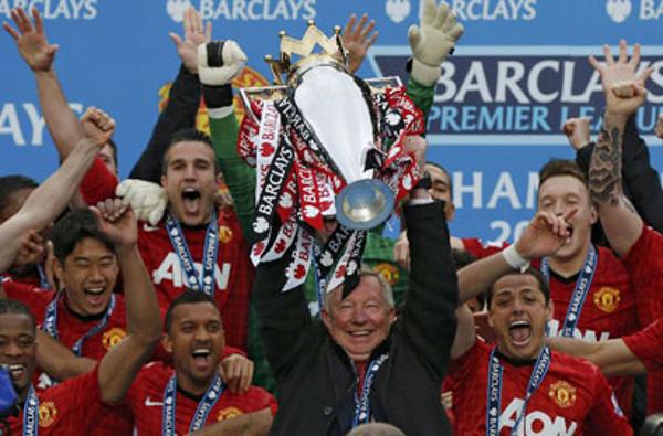 曼联获胜英超捧杯 弗格森完美谢幕