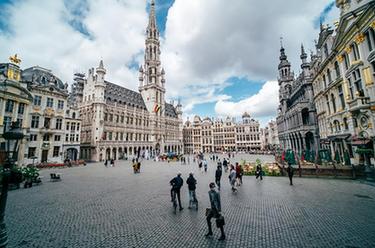 比利时布鲁塞尔游客逐渐增多