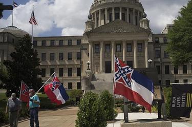 美国密西西比州将更换州旗 去除南方邦联旗帜图案