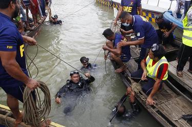 孟加拉国达卡发生沉船事故至少24人遇难