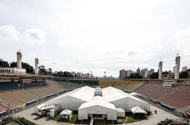 巴西圣保罗关闭一座体育场方舱医院