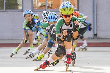 仲夏轮滑训练忙