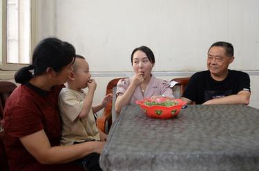 党员家庭扶贫记