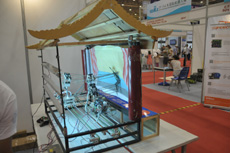 机器人上演皮影戏