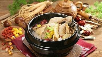 首尔举办参鸡汤派对 4000名中国游客参加