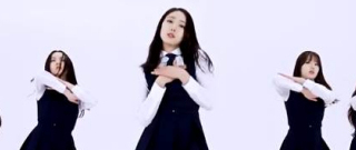 大陆女团MV被指抄袭韩国女团 服装队型类似