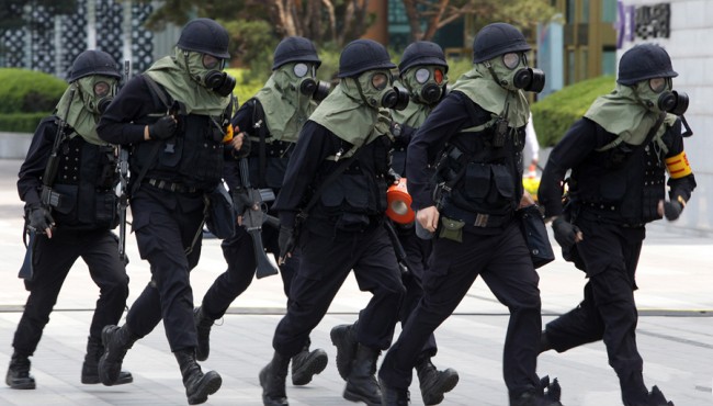 首尔举行反恐演习