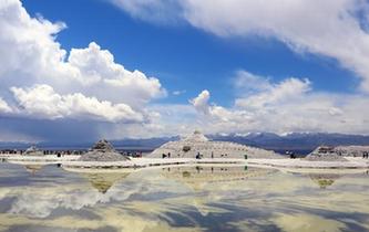 中國&ldquo;天空之鏡&rdquo;青海茶卡鹽湖開園納客