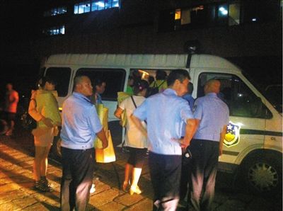 北京：60多辆警车深夜带走数百人 或涉嫌网络诈骗