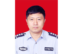 兴凯湖畔最美民警黄文昕