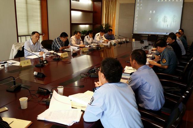 省车管所政委柳颖一行到绍兴调研车驾管工作