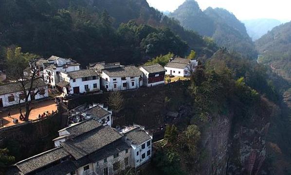 懸崖峭壁上的&ldquo;天街&rdquo;