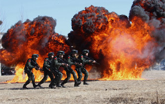 獵鷹突擊隊的訓練場景，你熱血沸騰了沒？