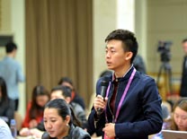 央视记者提问